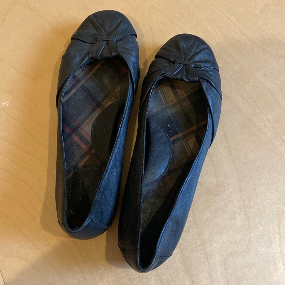 Born black leather flats 8.5